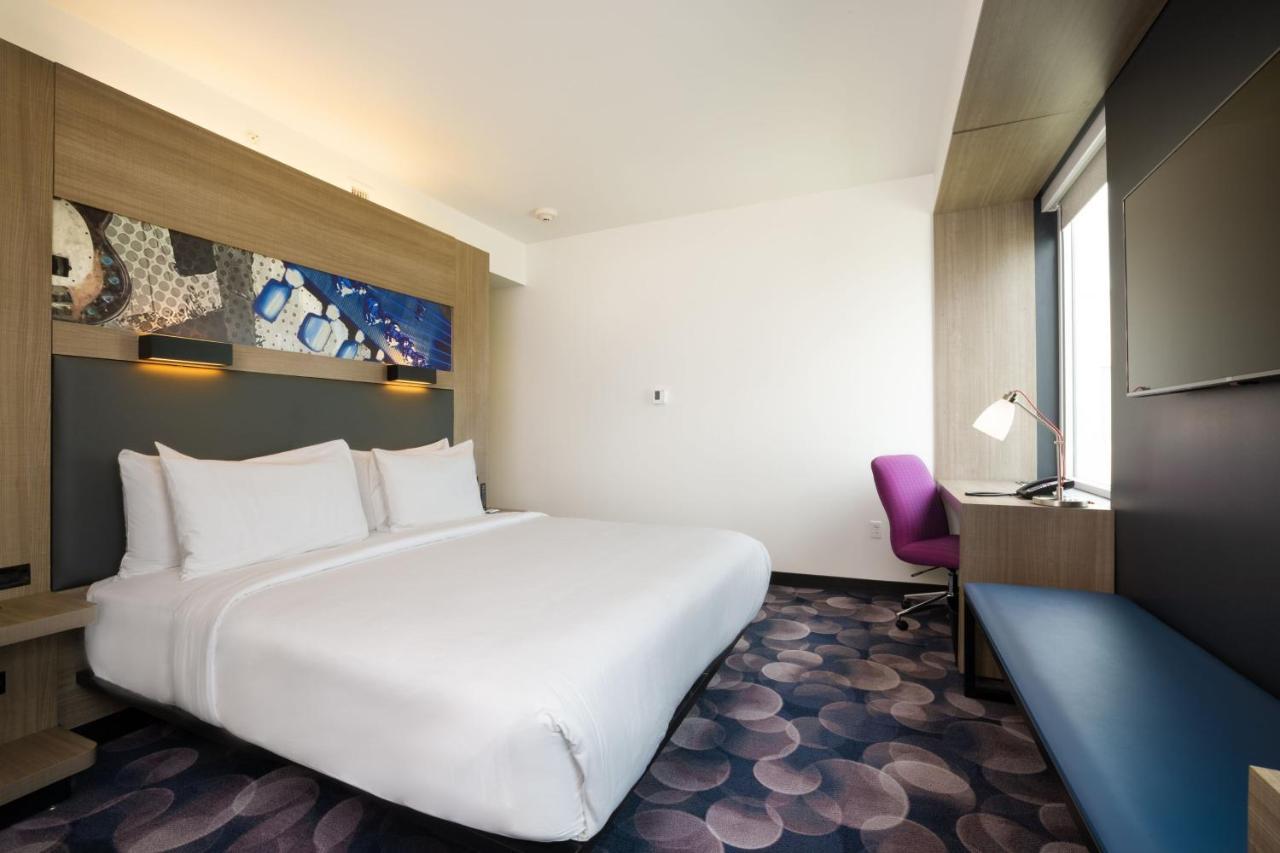 Hotel Aloft Austin Airport Exterior foto