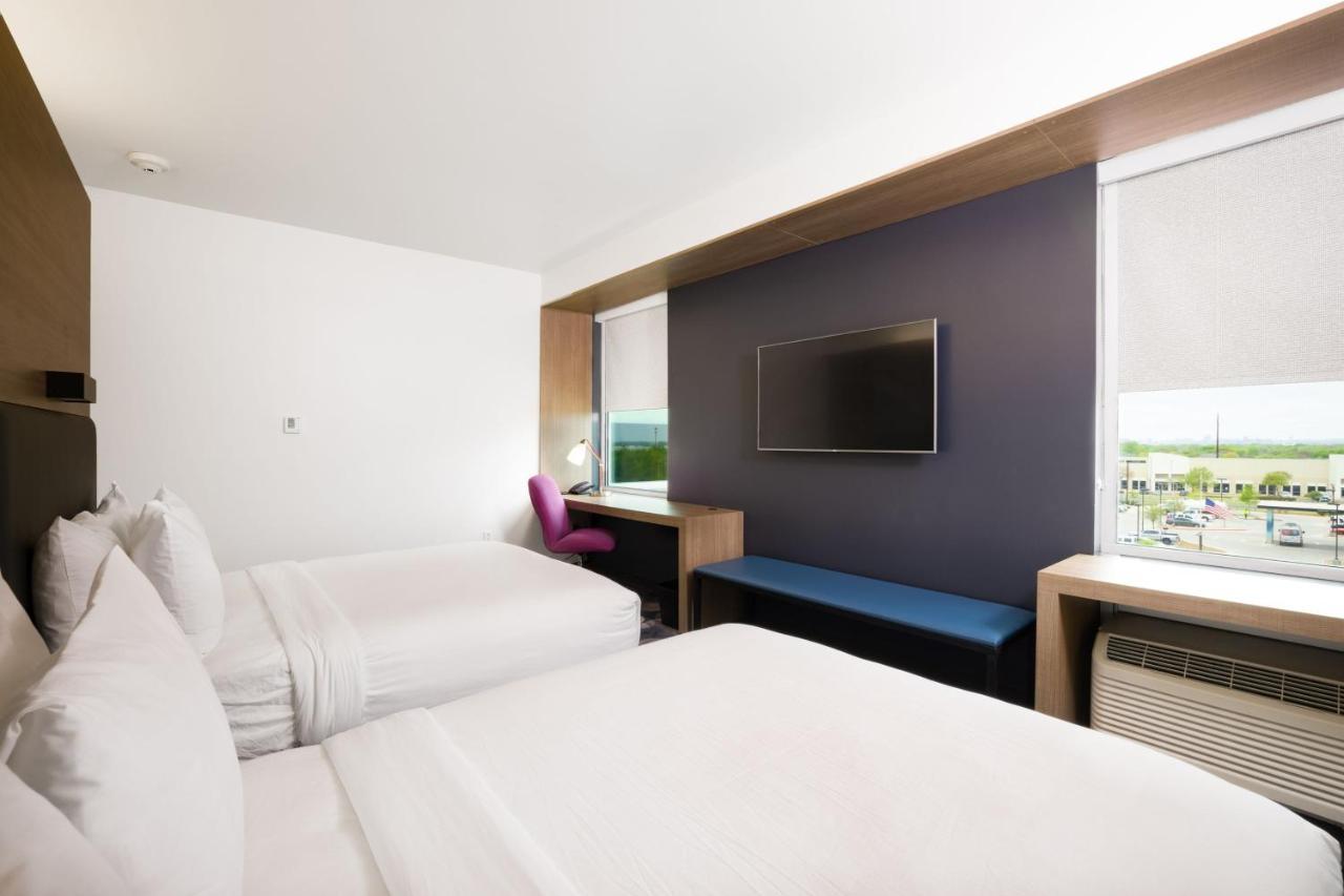 Hotel Aloft Austin Airport Exterior foto